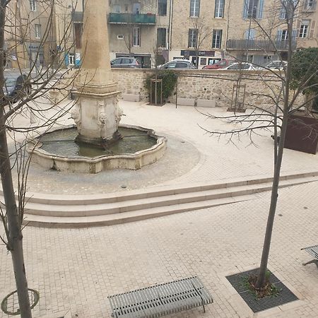 Charmant Appartement Coeur Village Provencal Lambesc Δωμάτιο φωτογραφία